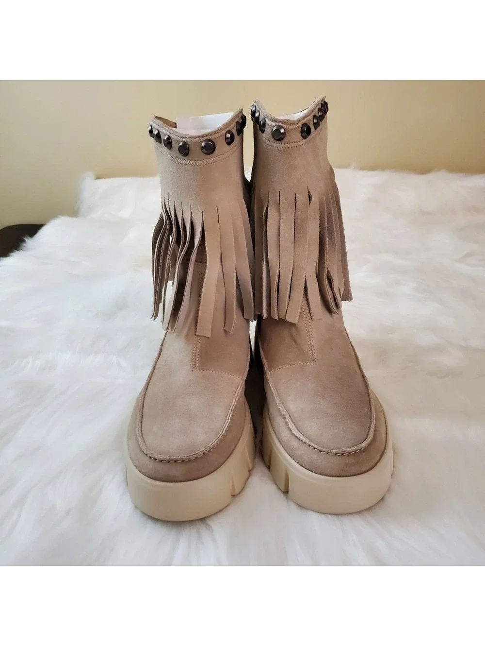 MSRP $225 Geox Size 37 Ghoula Fringe Suede Studded Boots